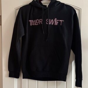 Taylor Swift The 1989 World Tour sweatshirt size small
